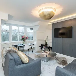 Alexandra By Rmg Apartment